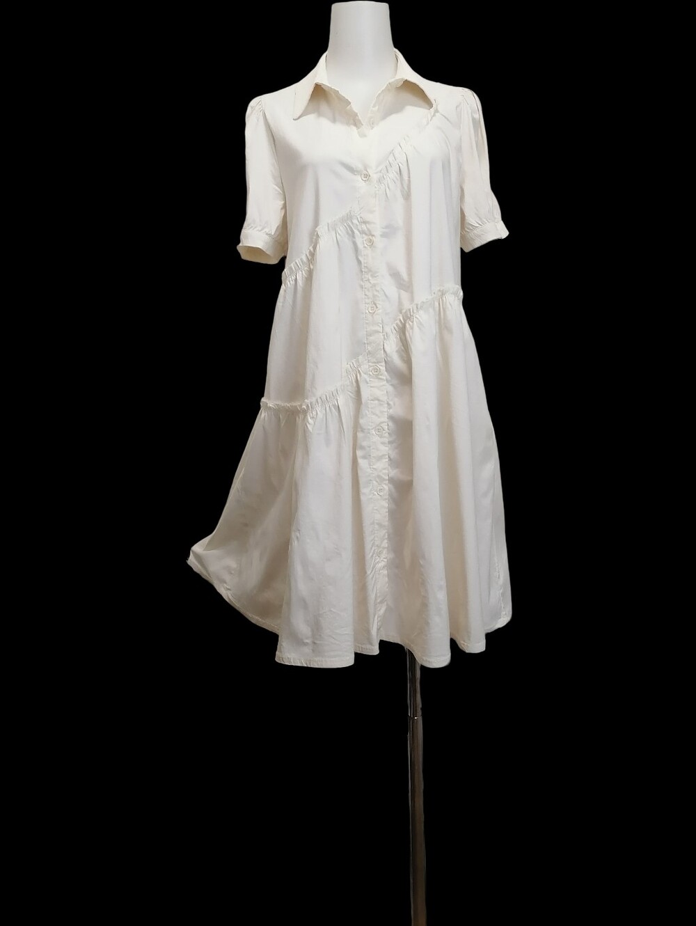 🌻🌻Lightweight White Button-Down Tiered Shirt Dress